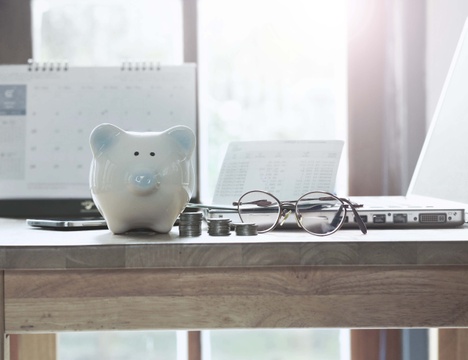 7 email newsletters that will help you save money