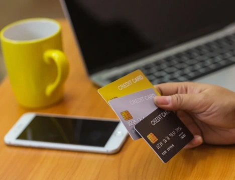 How many credit cards does the average person have?