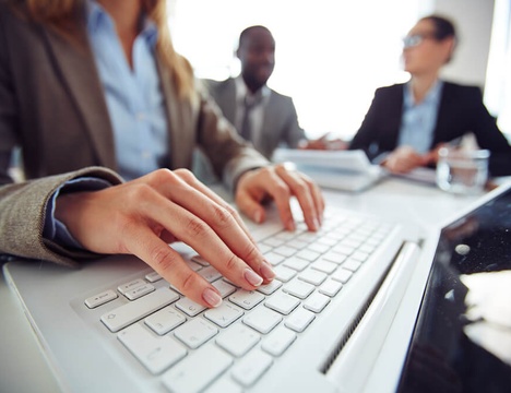 Who can see my credit report?