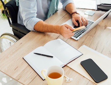 Do I have to pay my credit card in full? 