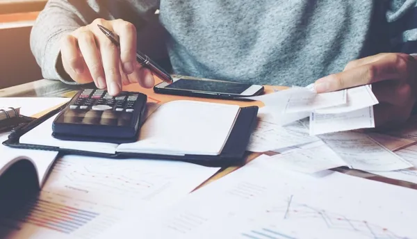 7 ways to keep your bills under control