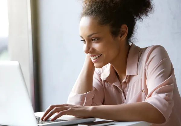 How to avoid falling for employment scams