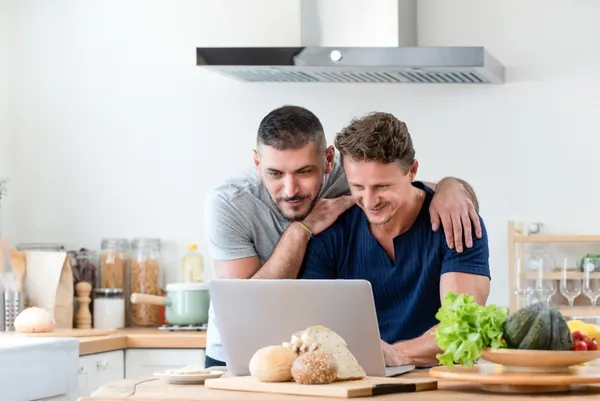 couple on laptop