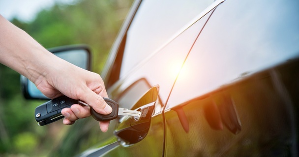 Should you pay monthly for car insurance?