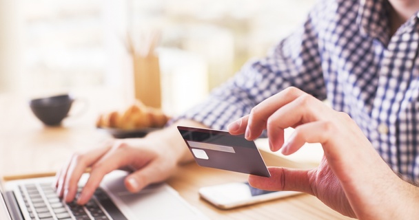 Does an overdraft affect your credit score?