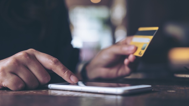 woman transferring money