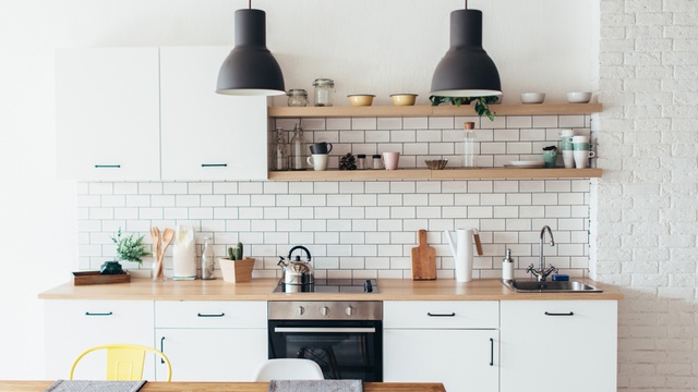 How much does it cost to install a kitchen?