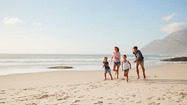 5 simple steps to save for a family holiday