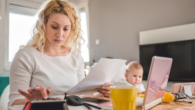 Single parents more likely to face problem debt