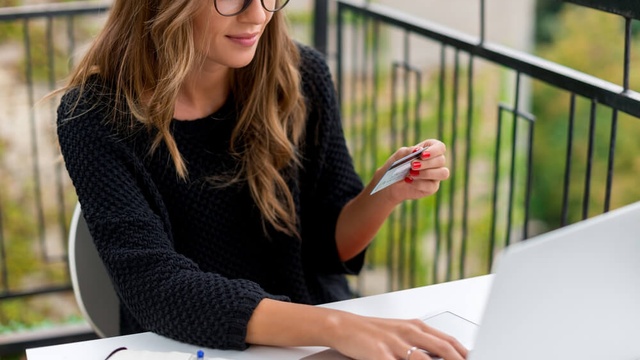 How do balance transfer credit cards work?