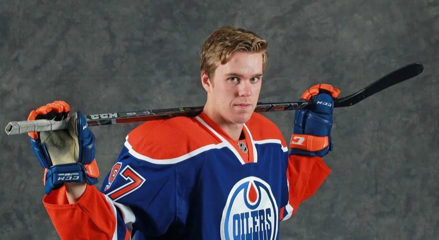 What Stick Does Connor McDavid Use?