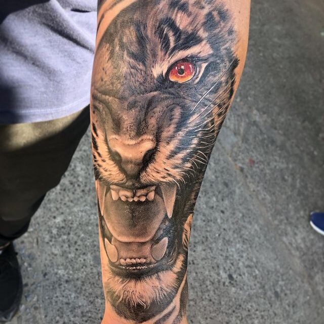 tiger roaring tattoo realism