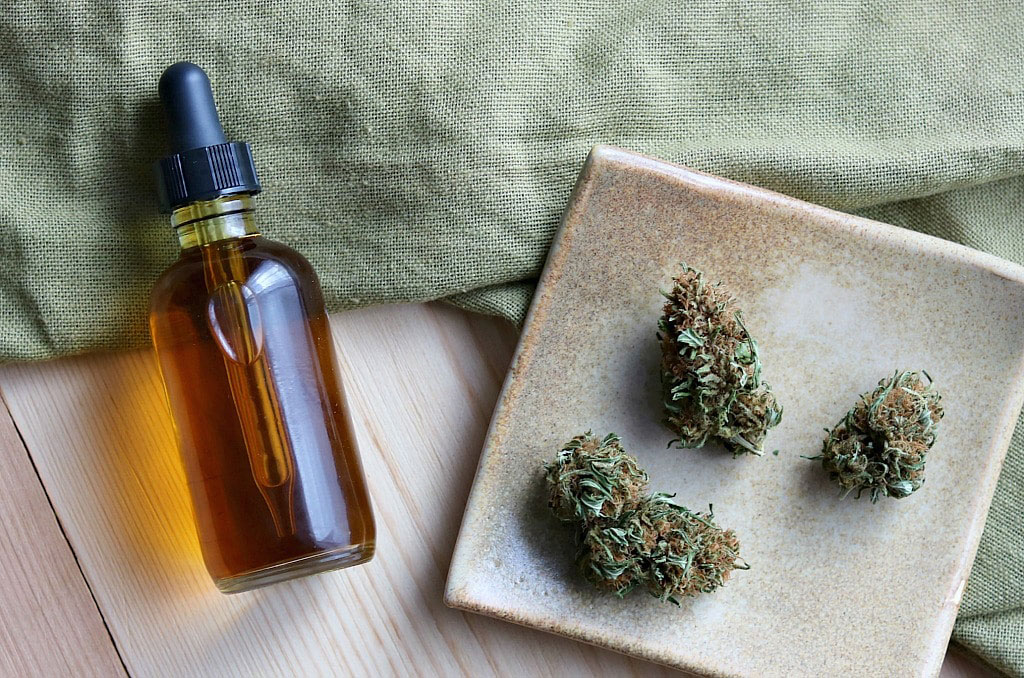 How to Make Marijuana Tinctures at Home | MAMA'S GANJA