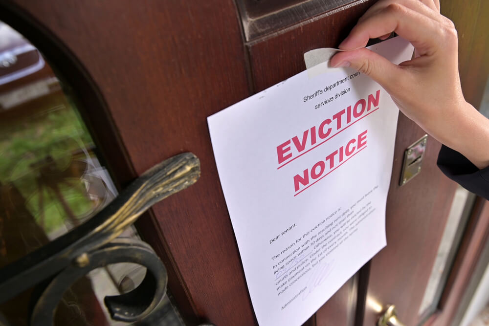 eviction notice on the door in need of a loan