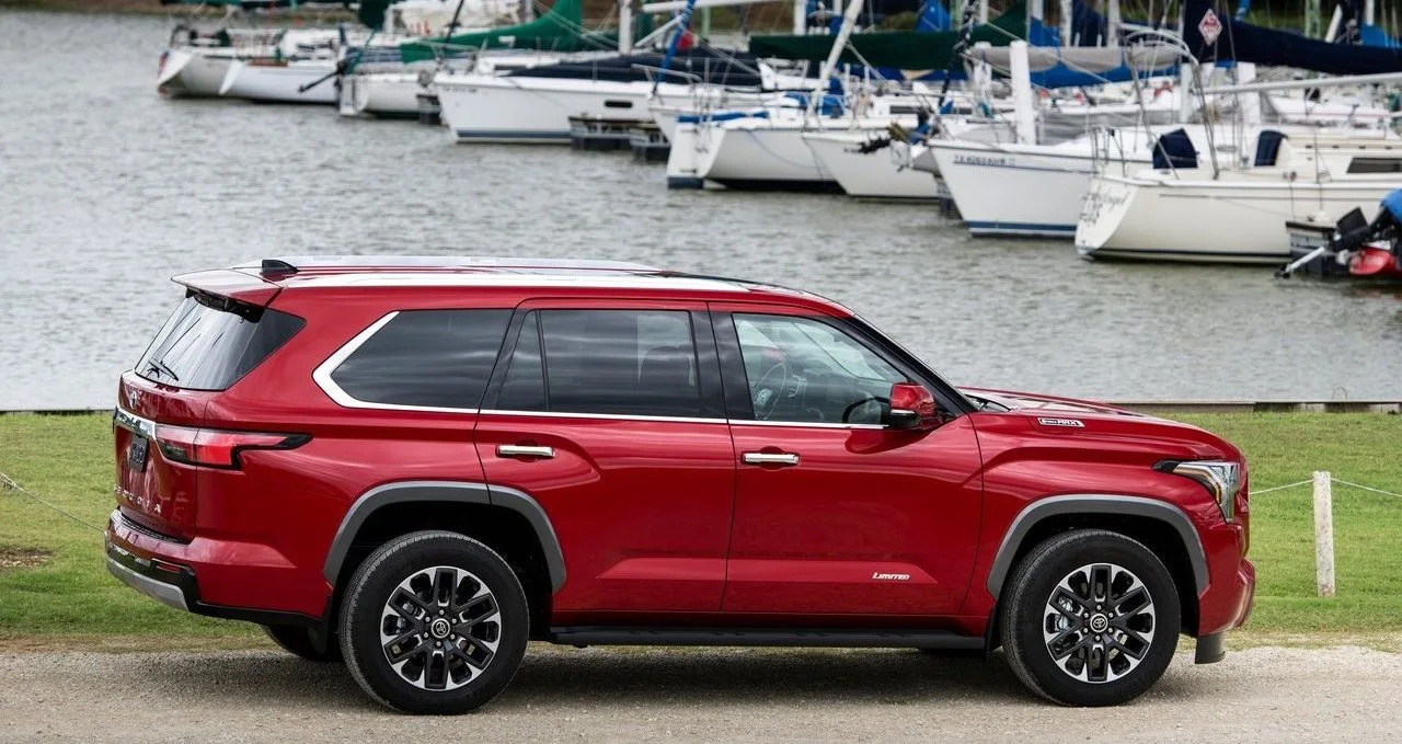 Toyota Sequoia 2023