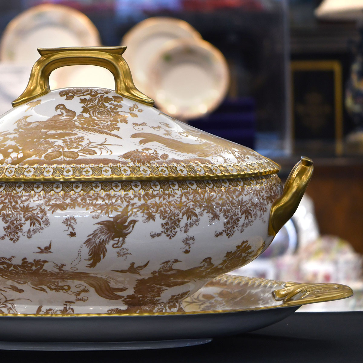 Gold Aves by Royal Crown Derby