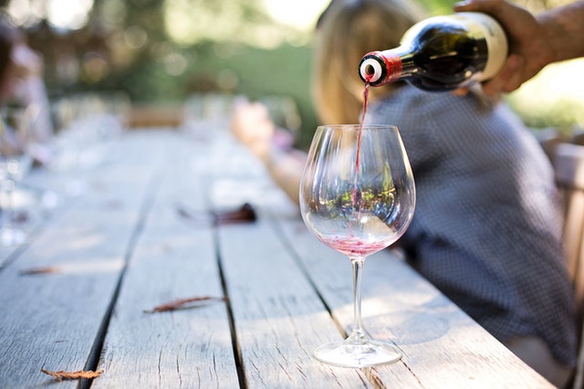 holiday-team-building-activities-wine.jpg