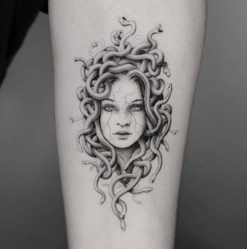 medusa fineline ricardo g tattoo amazing design