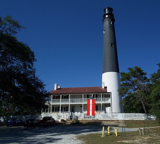 LighthousePensacola_FL_lighthouse_sq_...