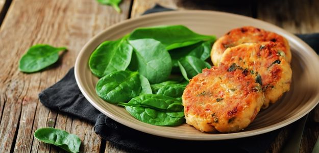 hamburguesas de salmón con espinaca.jpg