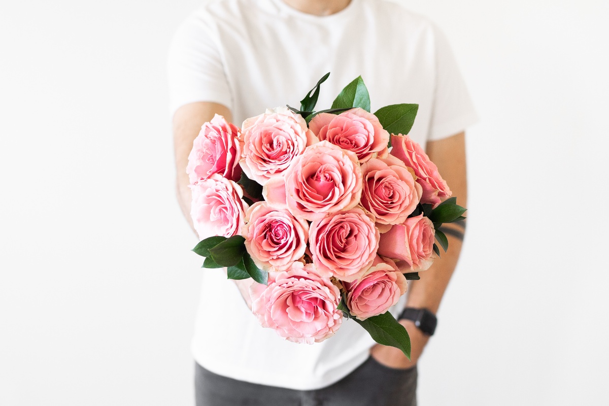 Are Pink Roses Romantic?