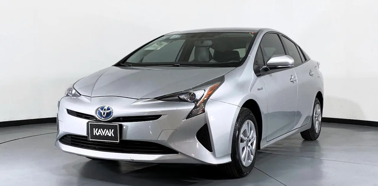 Toyota Prius L Eco - autos para viajar