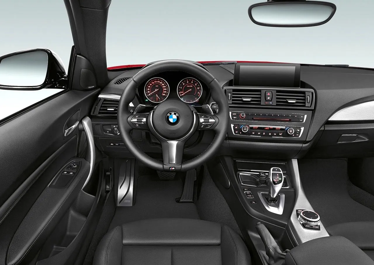 BMW Serie 2 2016 interior