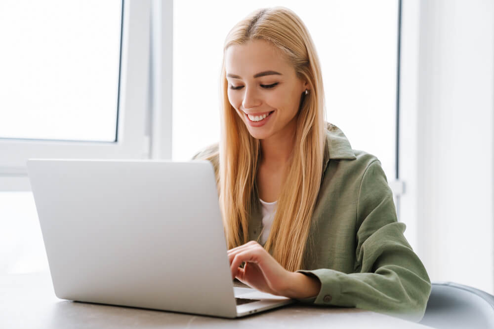 Young lady applying for vehicle title loan online